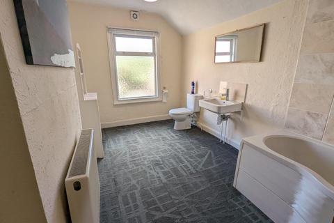2 bedroom terraced house to rent, Cross Street, Kettering, NN16