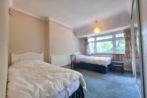 22 Compton Road, Hayes, UB3 2AY