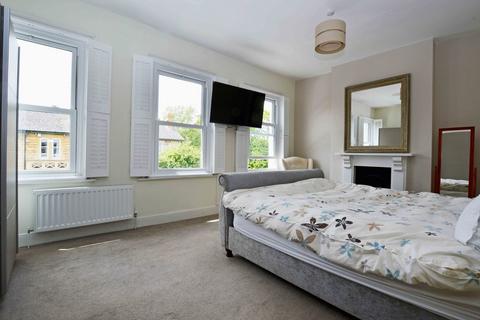 5 bedroom semi-detached house for sale - St Annes Road, Fairview, Cheltenham, GL52