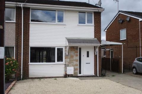3 bedroom semi-detached house to rent, Ffordd Offa, Wrexham