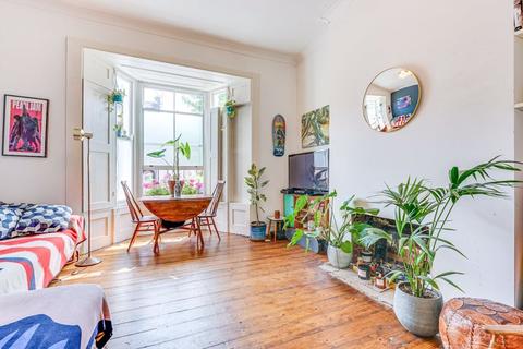 Flat B, 61 Cricketfield Road, London, E5 8NR