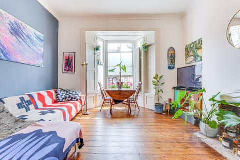 Flat B, 61 Cricketfield Road, London, E5 8NR