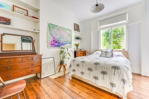 Flat B, 61 Cricketfield Road, London, E5 8NR