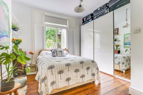 Flat B, 61 Cricketfield Road, London, E5 8NR