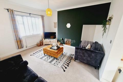 2 bedroom terraced house to rent, Elm Street, Langley Park