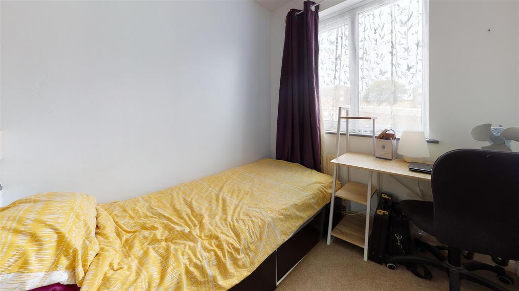 Yeloands-Bedroom (1).jpg