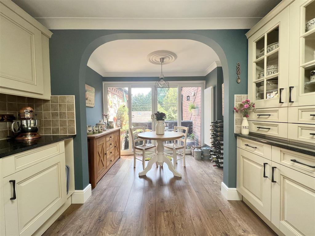LAGV Broome House Kitchen.jpg