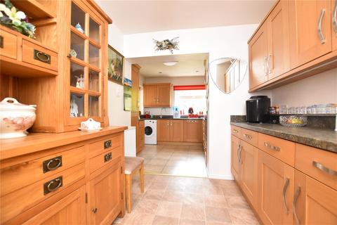 2 bedroom bungalow for sale, Woodkirk Avenue, Tingley, Wakefield, West Yorkshire