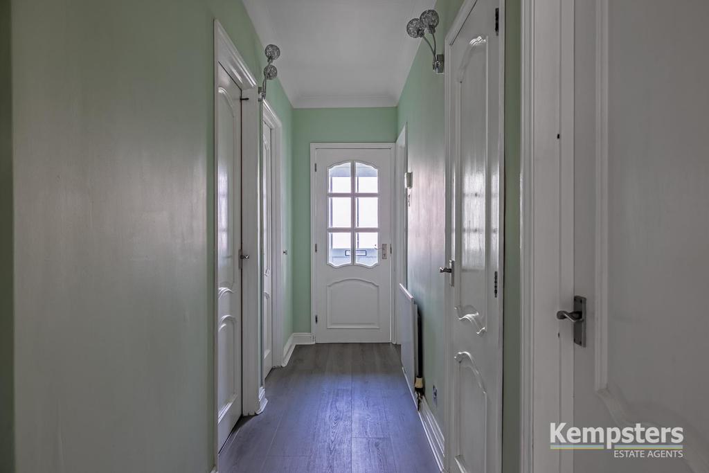 Hallway 2.jpg