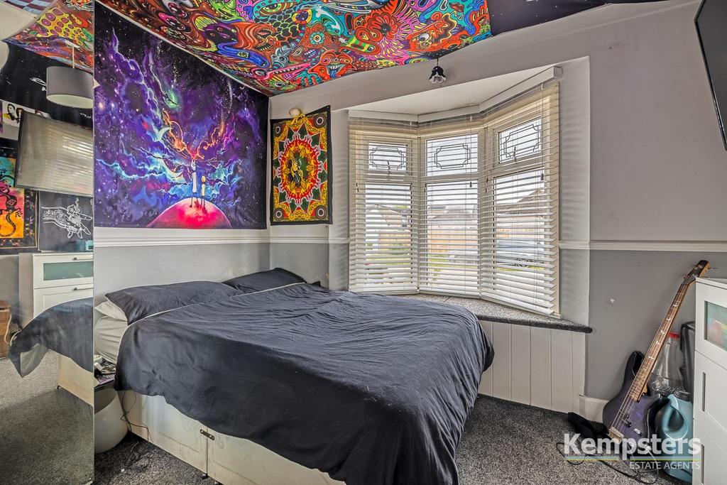 Bedroom 2 3rd.jpg