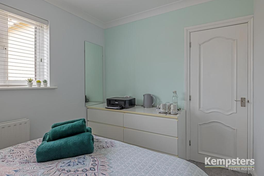 Bedroom 3 3rd.jpg