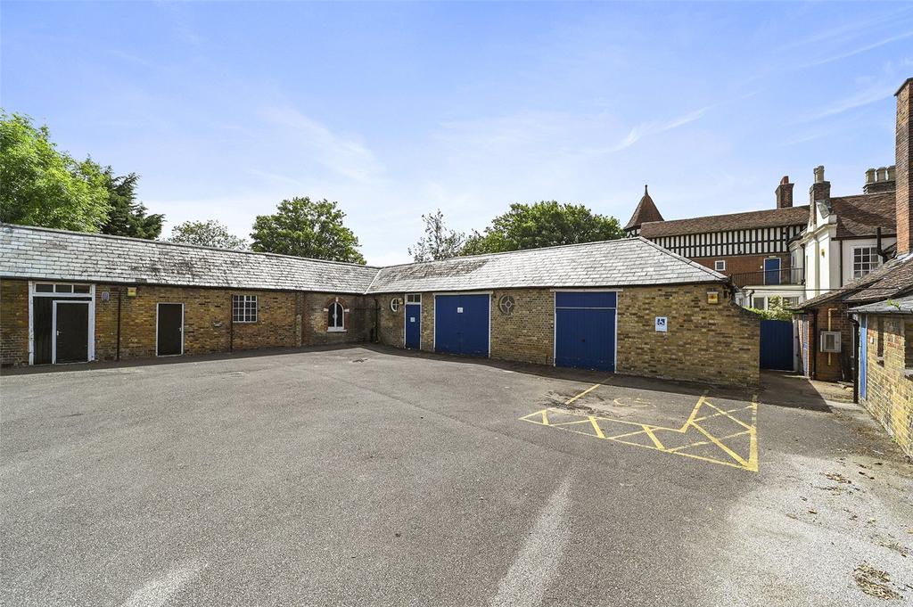 Coach House