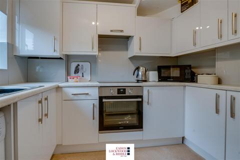 9 Armstrong Walk, Maltby, Rotherham, S66 8QQ