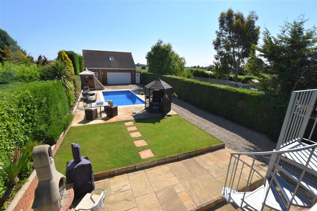 Holmes Lane, Bilton, Hull 5 bed detached house £650,000