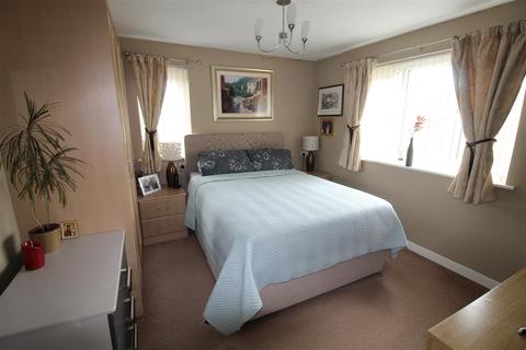 28 Hazel Pear Close, Horwich, Bolton, BL6 5GS