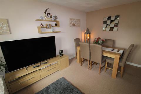 28 Hazel Pear Close, Horwich, Bolton, BL6 5GS