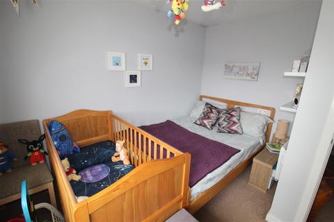28 Hazel Pear Close, Horwich, Bolton, BL6 5GS