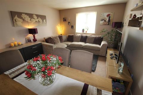 28 Hazel Pear Close, Horwich, Bolton, BL6 5GS