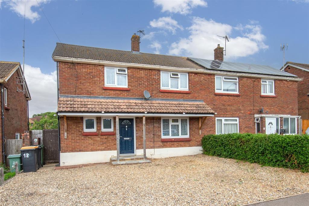 Maidenbower Avenue, Dunstable... 3 bed semidetached house £360,000