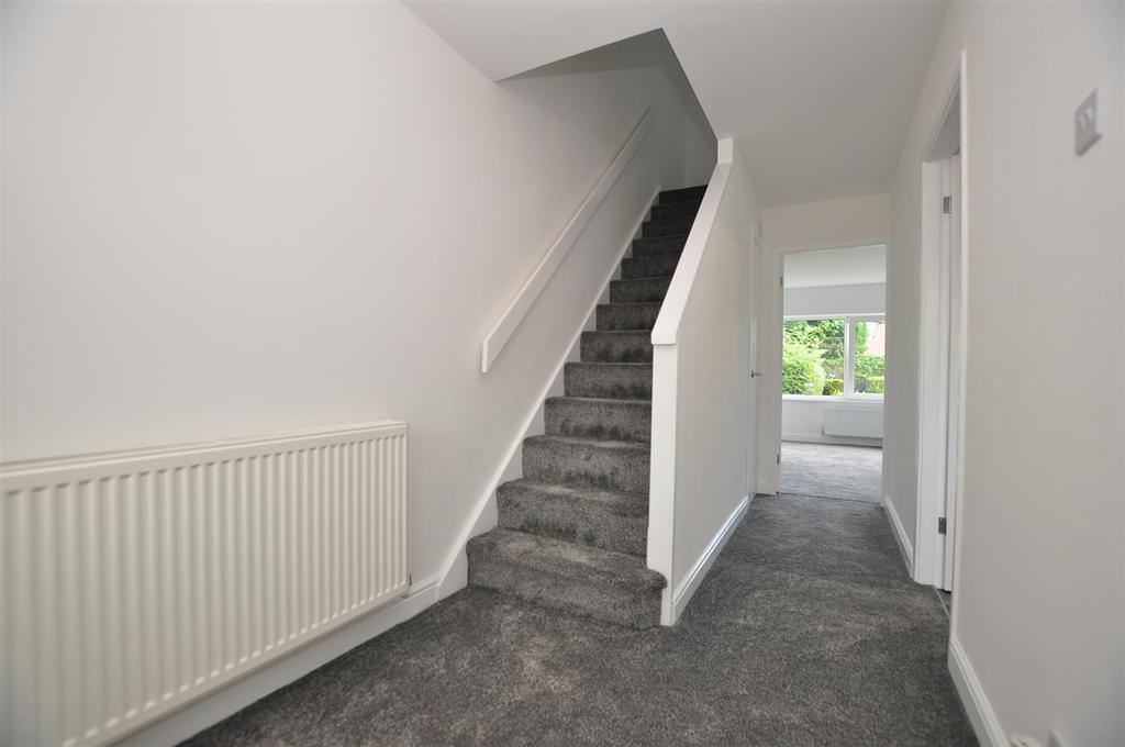 Haywood Drive, Halesowen 3 bed semidetached house £269,000