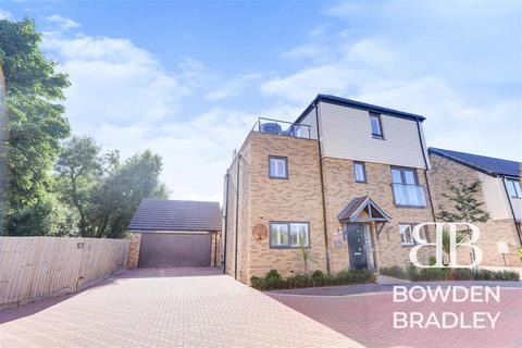 5 bedroom detached house for sale - Park View, Chigwell