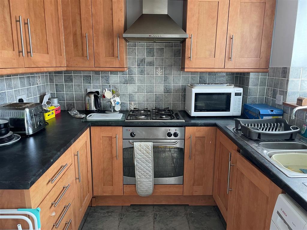 Kitchen: