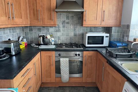 6 Clos Y Deri, Dafen, Llanelli, SA14 8QZ