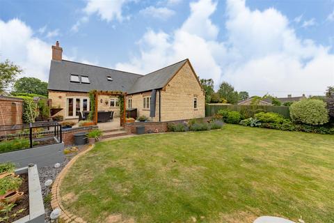 4 Wootton Forge, Gretton, Corby, NN17 3EY