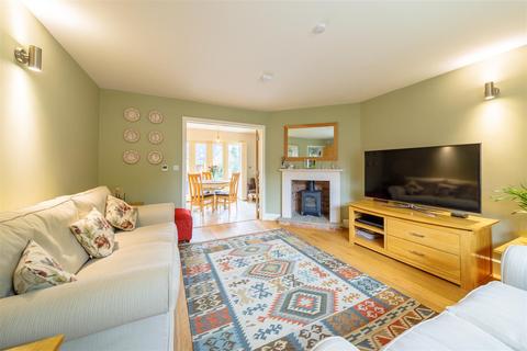4 Wootton Forge, Gretton, Corby, NN17 3EY