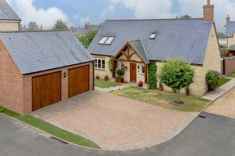 4 Wootton Forge, Gretton, Corby, NN17 3EY