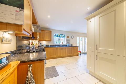 4 Wootton Forge, Gretton, Corby, NN17 3EY