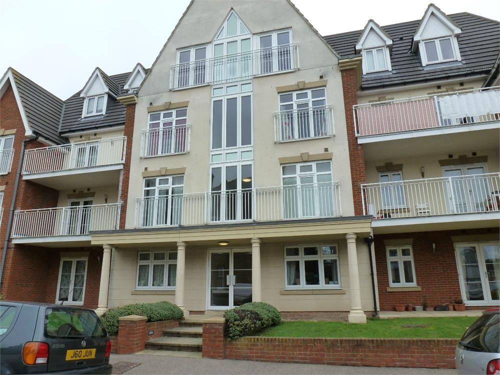 Flat, St Mildreds Road, RAMSGATE 2 bed flat £900 pcm (£208 pw)