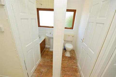 120 Ambleside Drive, Leicester, LE2 9FB
