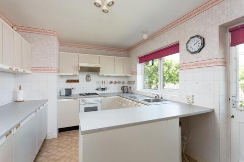 1 Birch Tree Close, Strensall, York, YO32 5ST