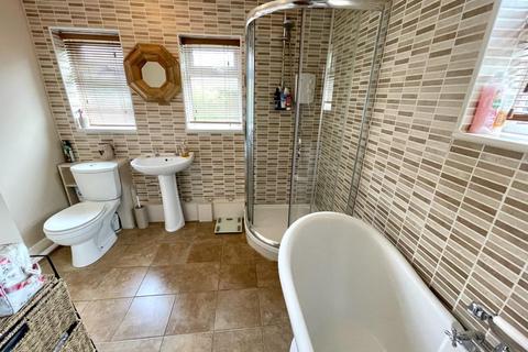 11 Coldstream Lane, Hardingstone, Northampton, NN4 6DB