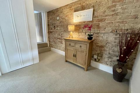 11 Coldstream Lane, Hardingstone, Northampton, NN4 6DB