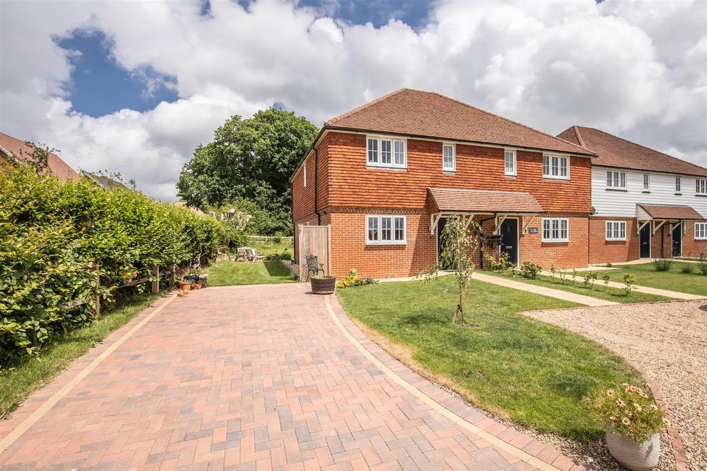 Chiddingly Road, Horam, Heathfield 3 bed semidetached house £500,000