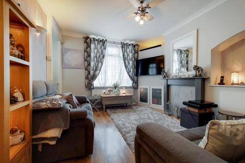 73 Pontefract Road, Bromley, BR1 4RB