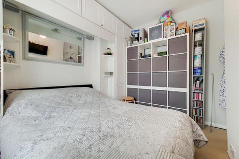 73 Pontefract Road, Bromley, BR1 4RB