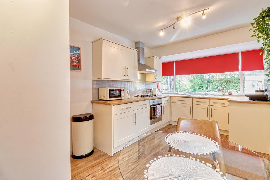Dining kitchen