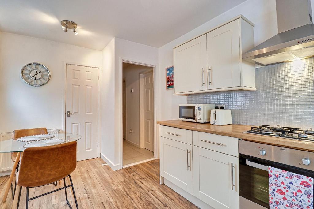 Dining kitchen