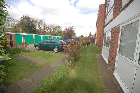 2 bedroom flat to rent - Vernon Court, Vernon Road, Leigh On Sea
