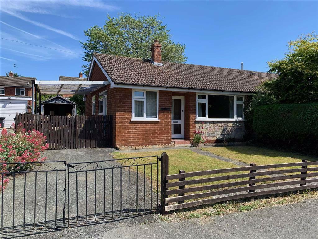 Monkmoor Road, Oswestry, SY11 2 bed property £150,000