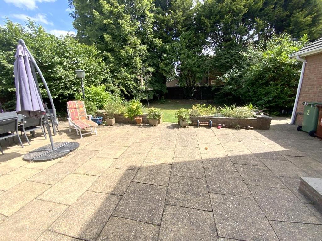 Elm Gardens, Cleethorpes 5 bed detached house £320,000