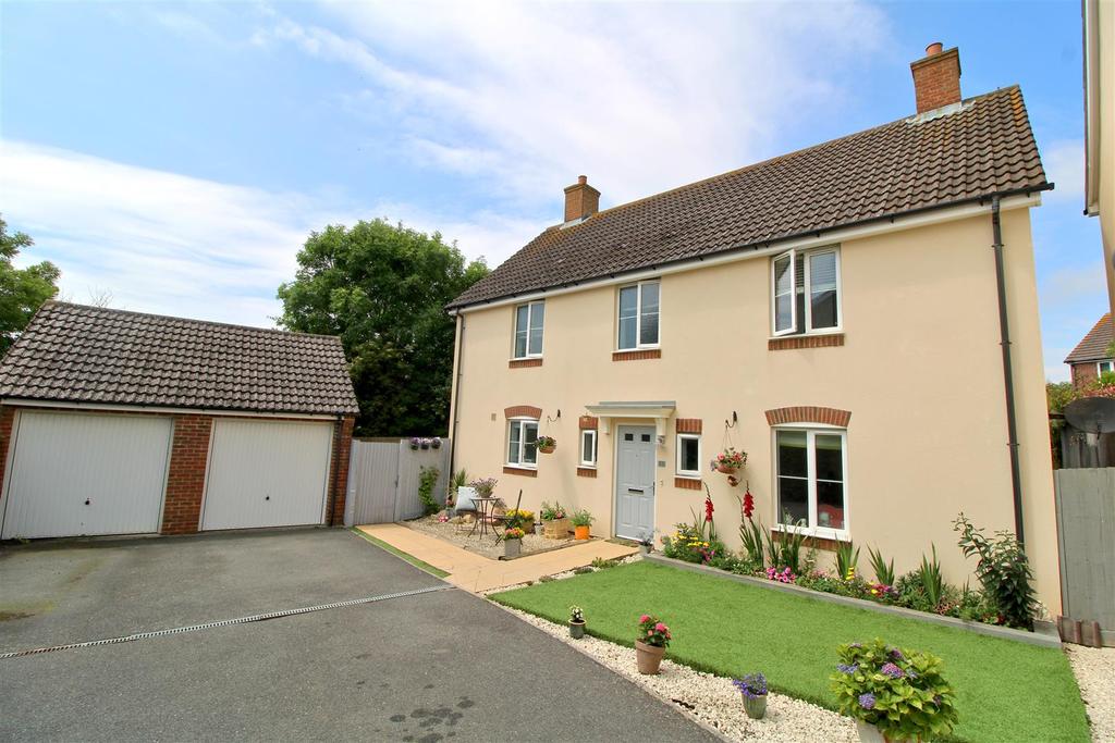 Coxwell Close, Seaford 4 bed detached house for sale £600,000
