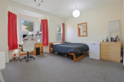 4 bedroom terraced house for sale - Harrow Road, Leicester, LE3