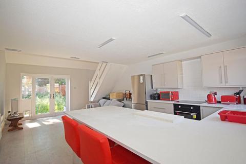 19 Barley Croft, Stoke Heath, Bromsgrove, B60 3QG
