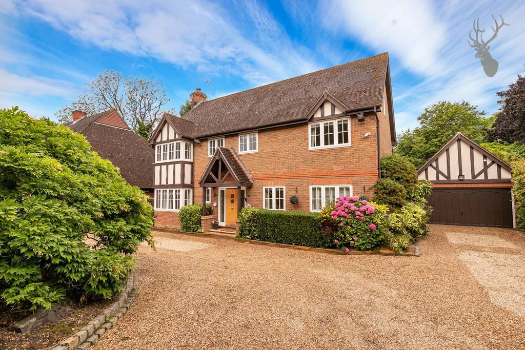 Ardmore Lane, Buckhurst Hill 5 bed house £4,500 pcm (£1,038 pw)