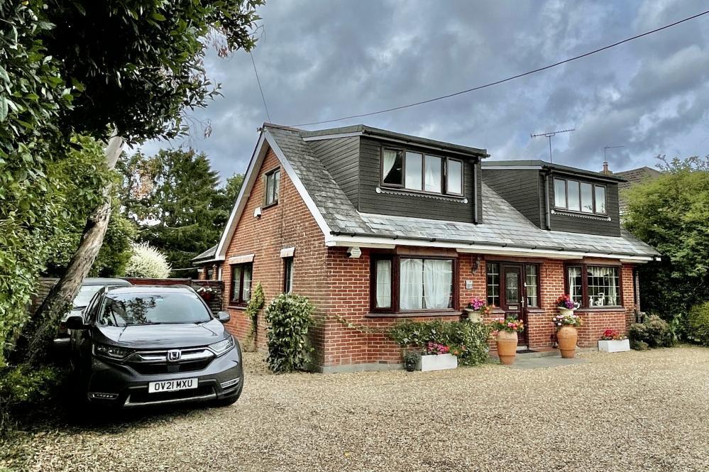 Northfield Road, Ringwood, BH24 1LS 4 bed detached house £685,000
