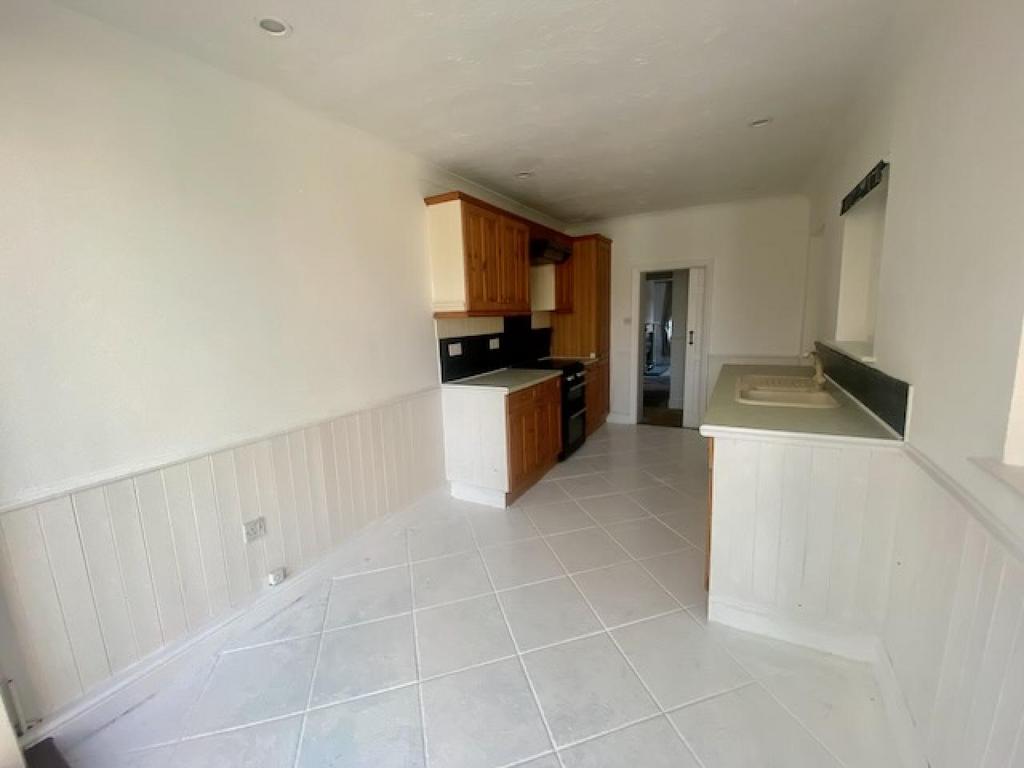 Bergholt Road Colchester (Freehold) 3 bed semidetached house £250,000